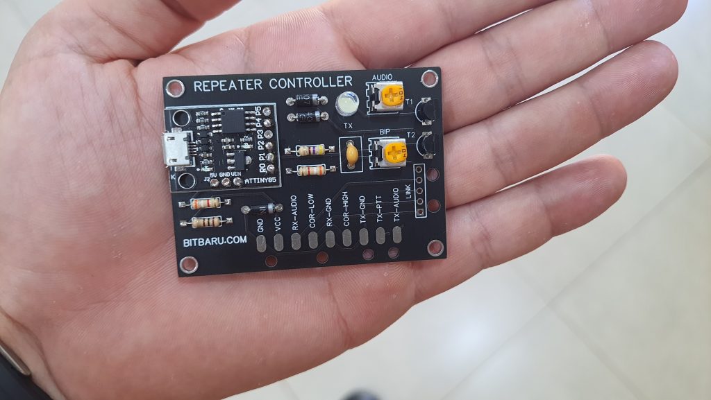 Placa controladora simples bitbaru.com attiny85 motorola py5bk
